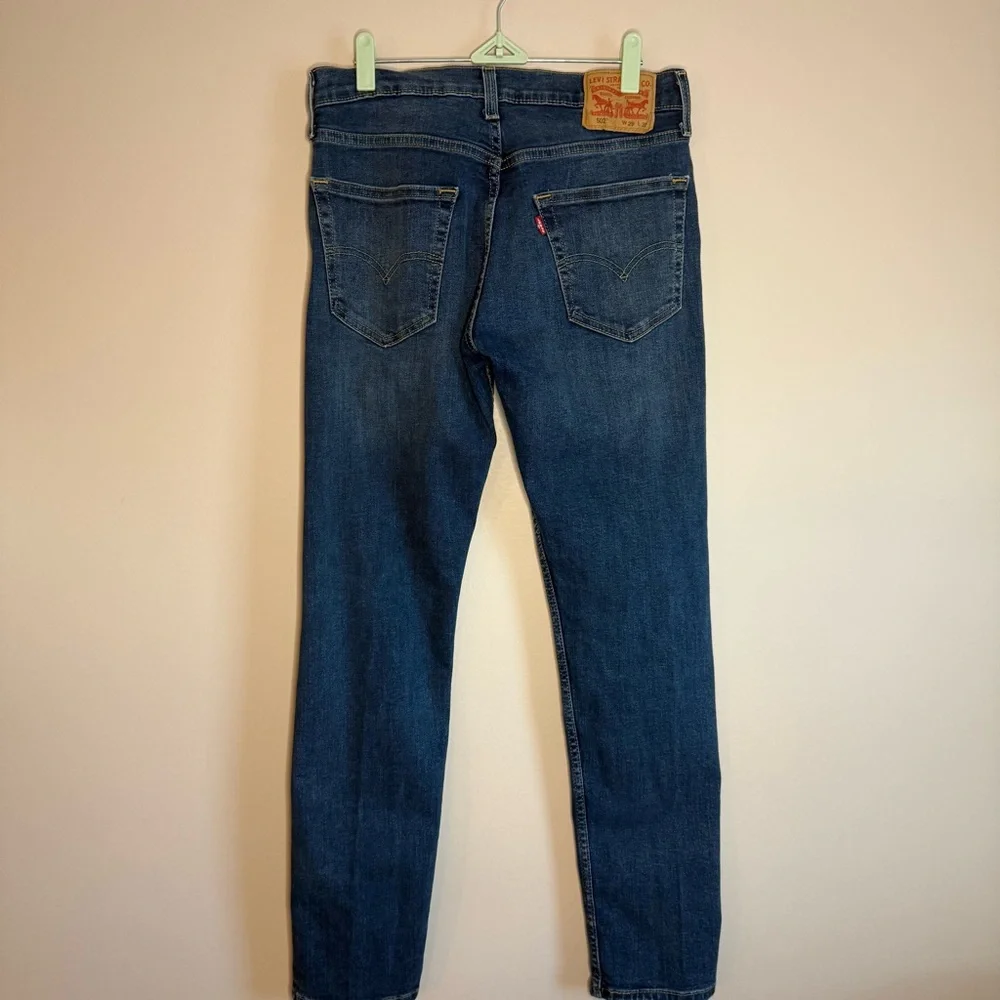 LEVI’S 502 TAPER FIT MEN'S JEANS SZ/ 29X32 In excellent condition